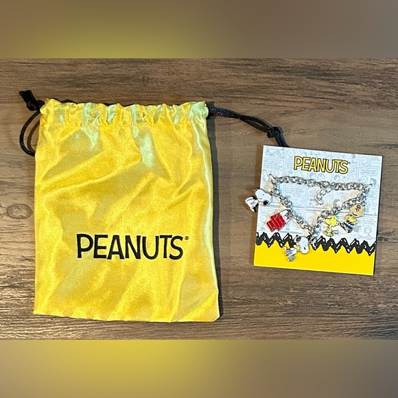 Peanuts/Snoopy Adjustable Charm Bracelet W/Pouch New!!❤️❤️ - Picture 4 of 5